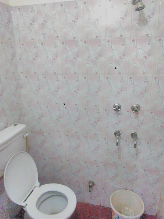 Yatri Guest House New Delhi Ngoại thất bức ảnh