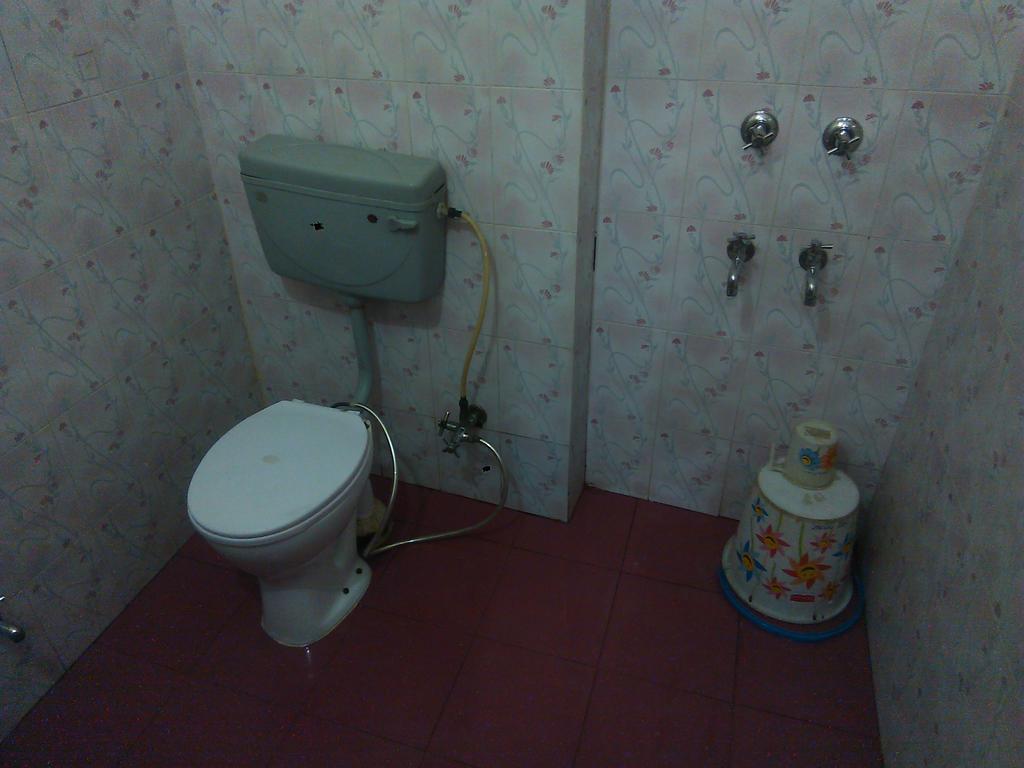 Yatri Guest House New Delhi Ngoại thất bức ảnh