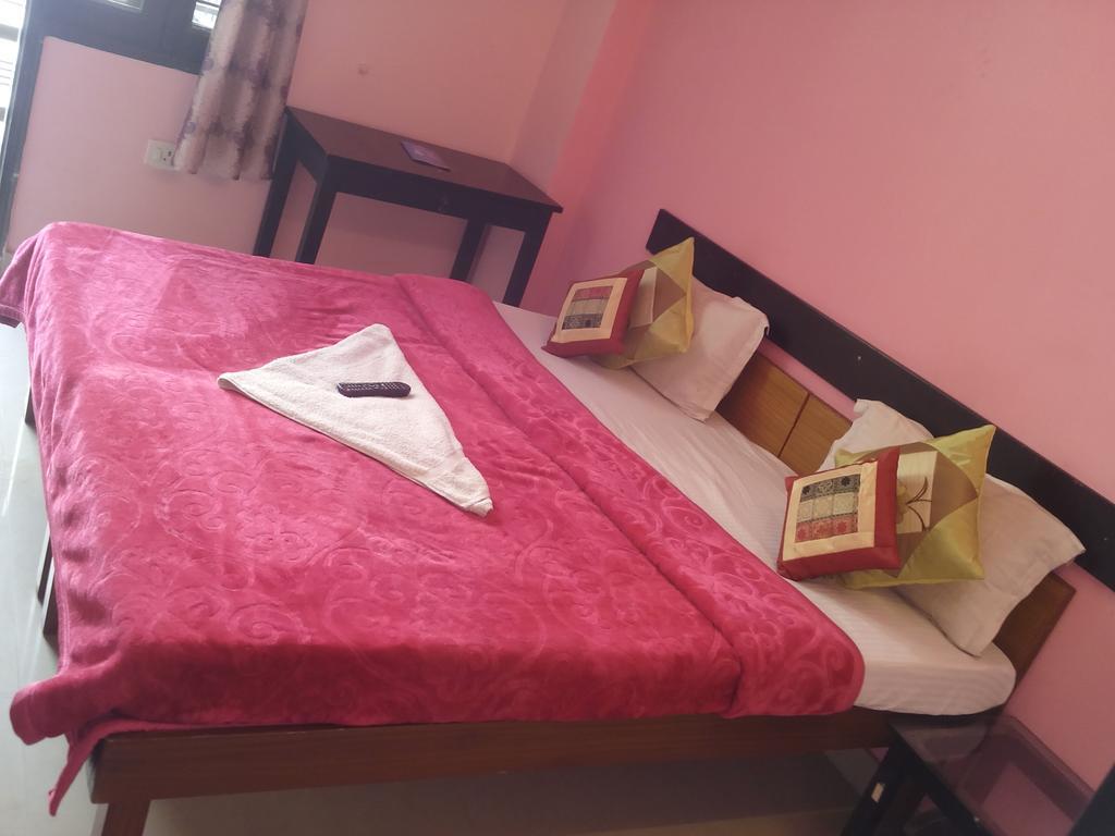 Yatri Guest House New Delhi Ngoại thất bức ảnh