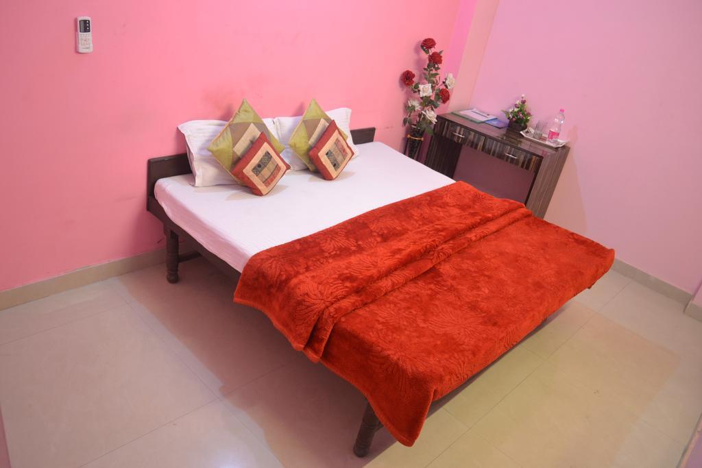 Yatri Guest House New Delhi Ngoại thất bức ảnh