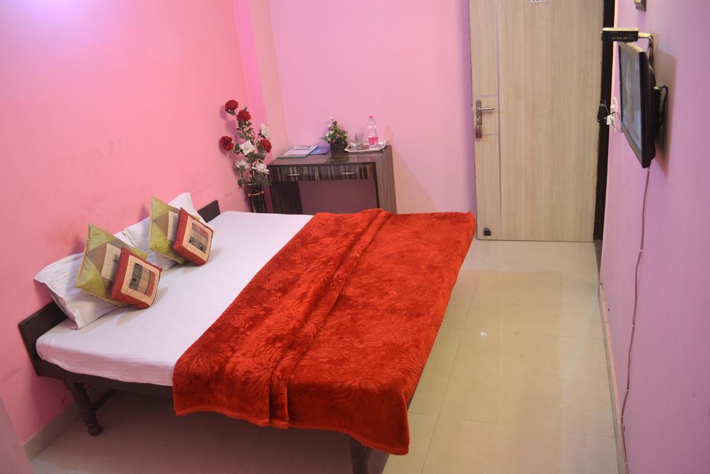 Yatri Guest House New Delhi Ngoại thất bức ảnh